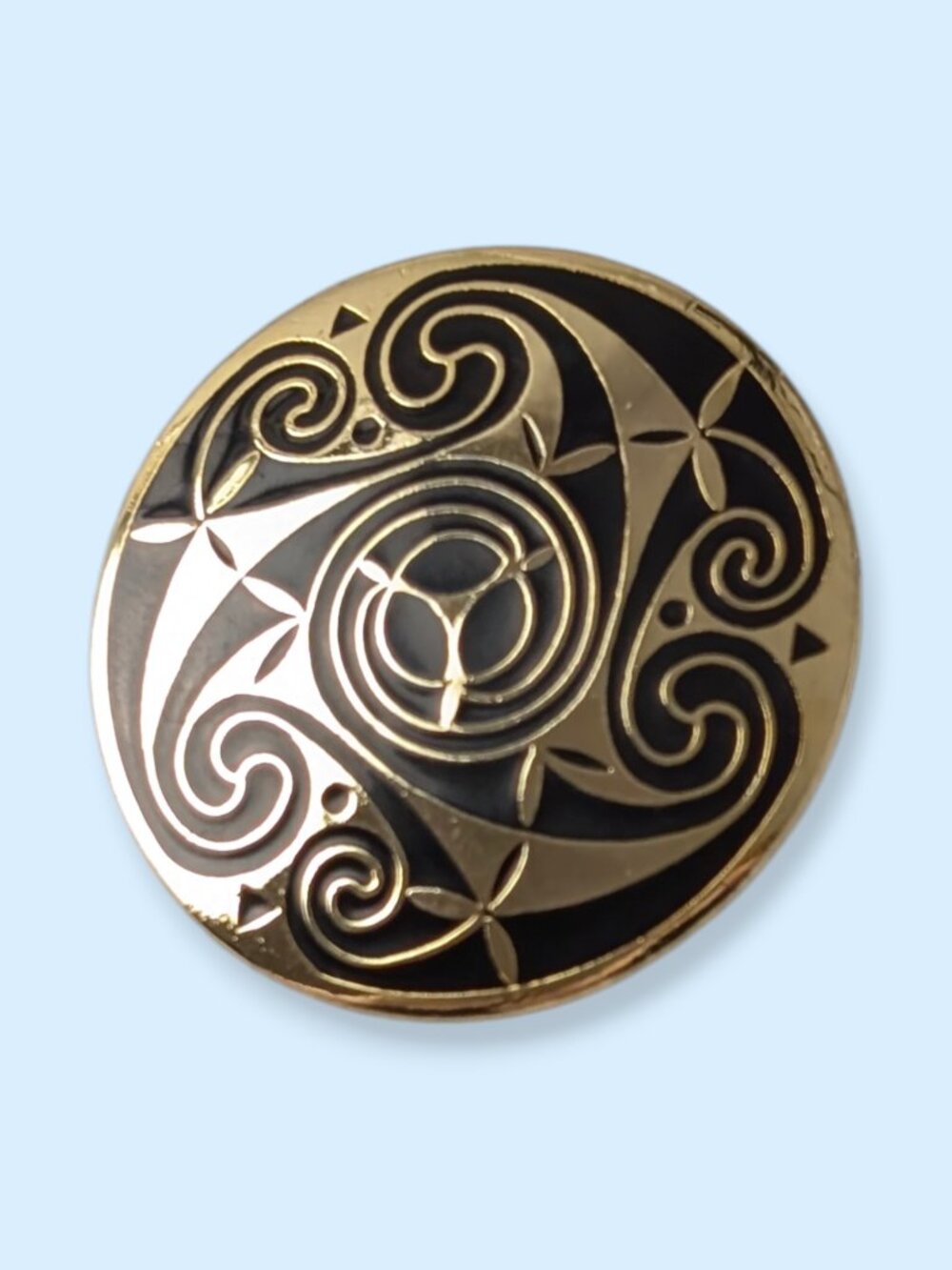 Vintage Celtic Sea Gems Black Enamel Triskelion Spiral Brooch - Picture 3 of 8